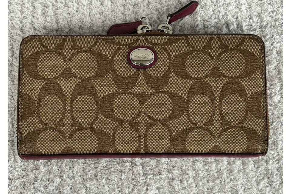 Coach Multicolor Tan Signature Print Continental Accordion Zip Wallet  #76937